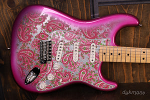 Fender Made in Japan Limited Stratocaster Pink Paisley