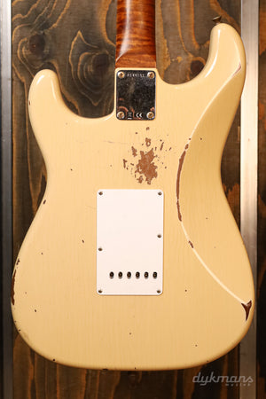 Fender Custom Shop 1960 Stratocaster Relic HSS Desert Sand