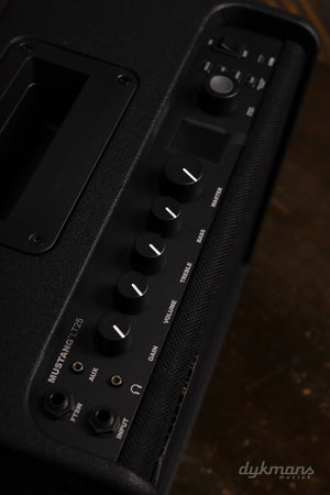 Fender Mustang LT25 Black
