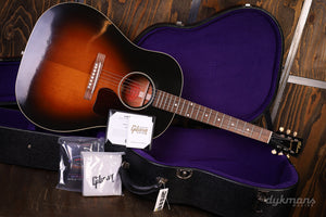 Gibson Custom 1942 Banner J-45 Reissue Vintage Sunburst