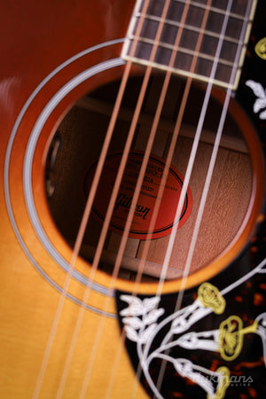 Gibson Hummingbird Standard Red Spruce Honey Burst