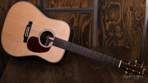 Bourgeois Professional Series Vintage Dreadnaught Satin