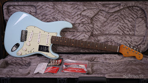 Fender Limited Edition Vintera II Road Worn '60s Stratocaster Sonic Blue