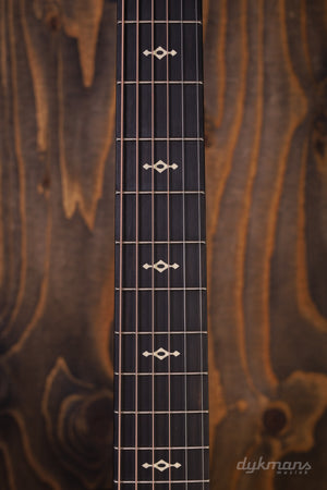 Taylor Next Generation Builder's Edition 324ce
