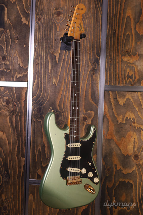 Fender Custom Shop Limited Edition 1965 Dual-Mag Stratocaster Journeyman Relic Aged Sage Green