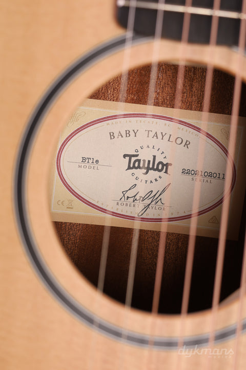 Taylor BT1e Baby Taylor Lefty