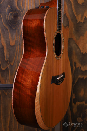Taylor C14ce Custom GA # NAMM 2024 Walnut/Cedar
