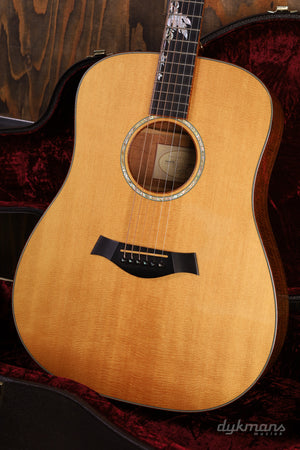 Taylor Custom-DN Koa PRE-OWNED!