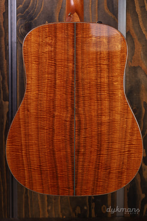 Taylor Custom-DN Koa PRE-OWNED!