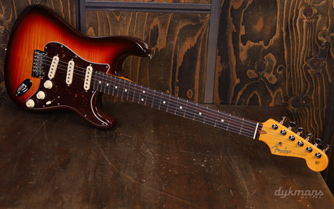 Fender 70th Anniversary American Professional II Stratocaster