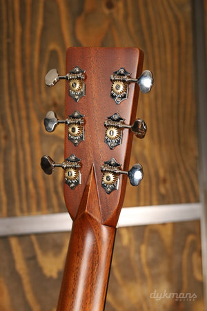 Martin Super HD-28