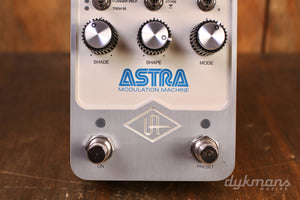 Universal Audio UAFX Astra Modulation Machine
