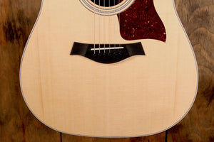 Taylor 210ce